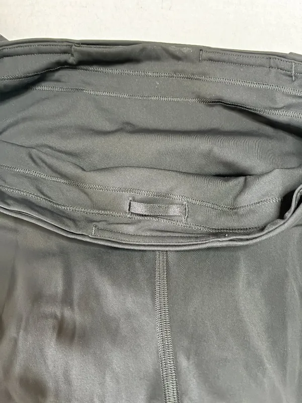 Lululemon Mid-Rise Raw Hem Crop Leggings - Size 4 - Black - Image 6