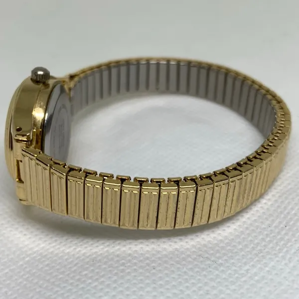 Vintage advance women’s gold tone watch 24mm round case quartz analog running - Image 3