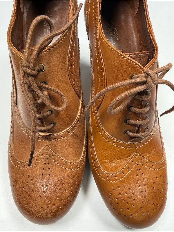 L.L. Bean Signature Gorgeous Leather High Heel Lace Up Pumps S-578 Sz 8.5 - Image 8