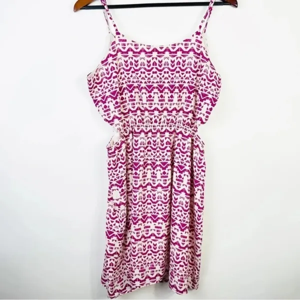 COLLECTIVE CONCEPTS Pink White Cutout Sides Dress Size Large‎ - Image 5