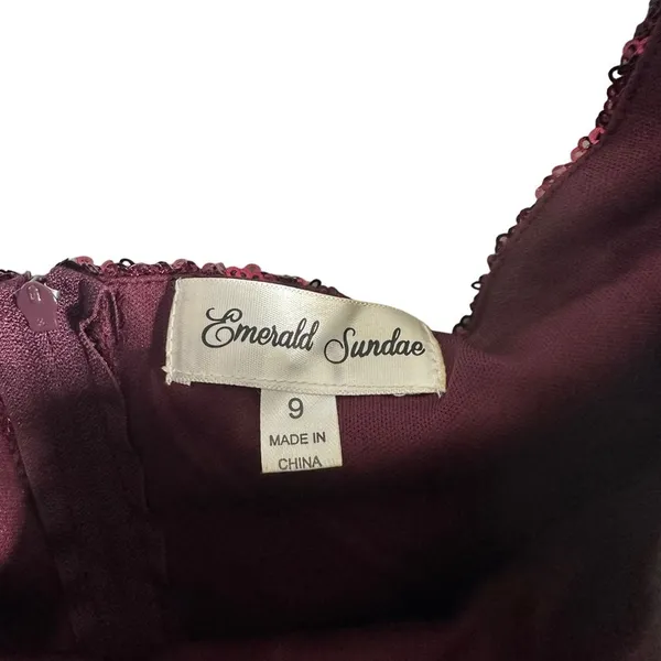 Emerald Sundae Juniors Sz 9 Burgundy Off Shoulder Sequin Full Formal Dress - Image 4