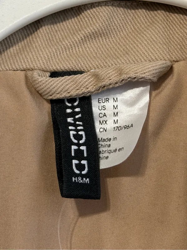 H&M Cropped Barn Jacket Size Medium Oversized Beige Coated-Collar Twill Brown - Image 3