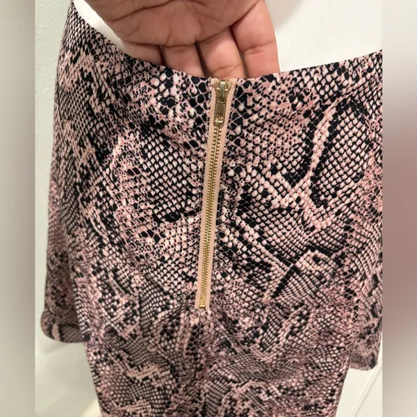 Superdown Blush Pink Snake Print Dress Size L - Image 7