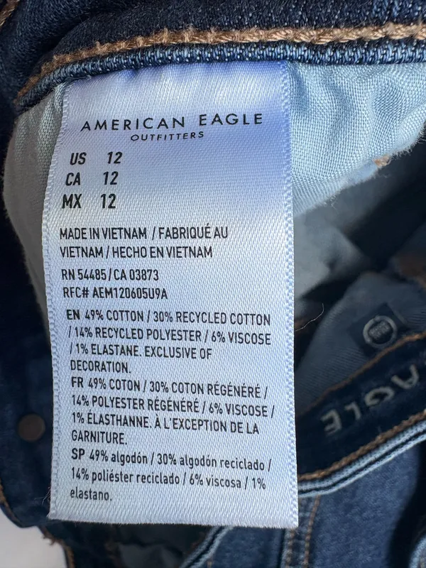 American Eagle Mom Short Size 12 High Rise Blue Stretch Denim Frayed Hem Shorts - Image 5