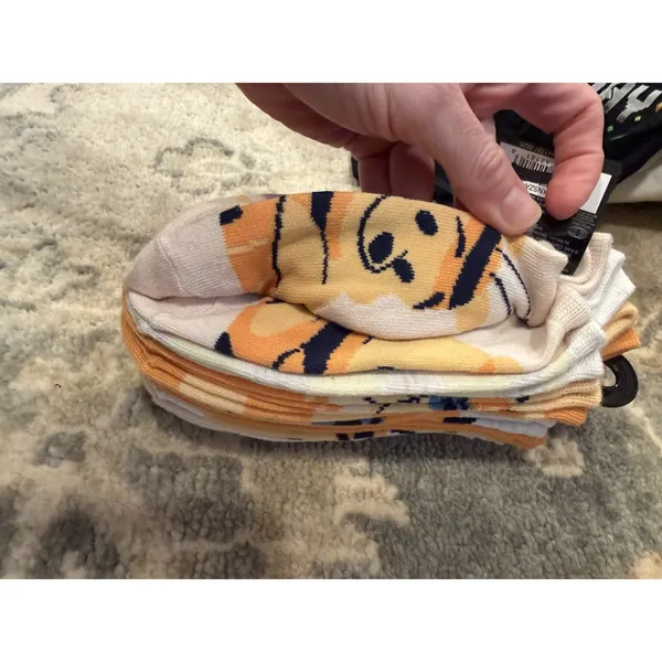 Disney Winnie The Pooh Halloween Themed Socks 9 Pairs Women's Sz 4-10 NWT - Image 4