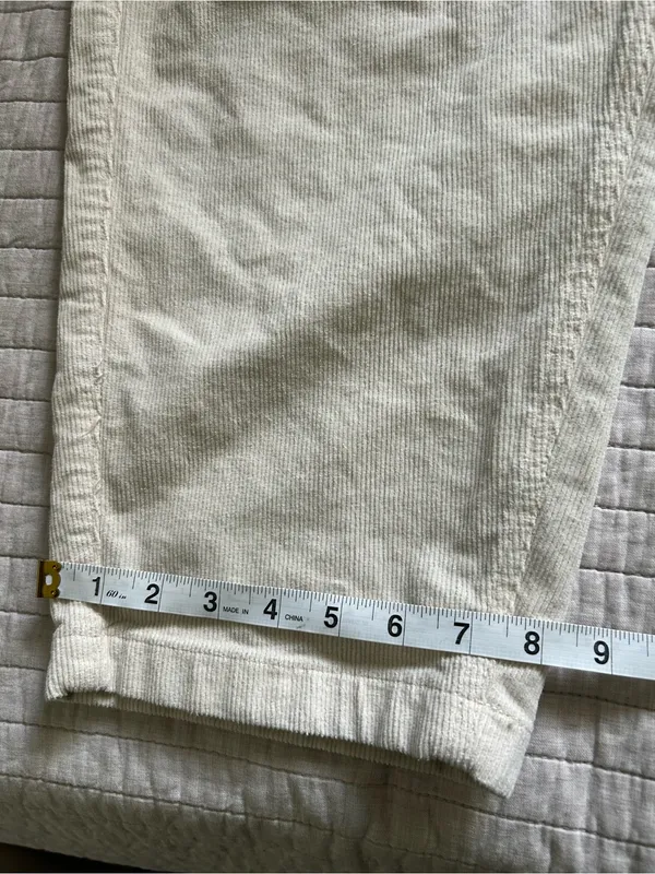 American Eagle cream, corduroy barrel leg cotton pants 6 long - Image 11
