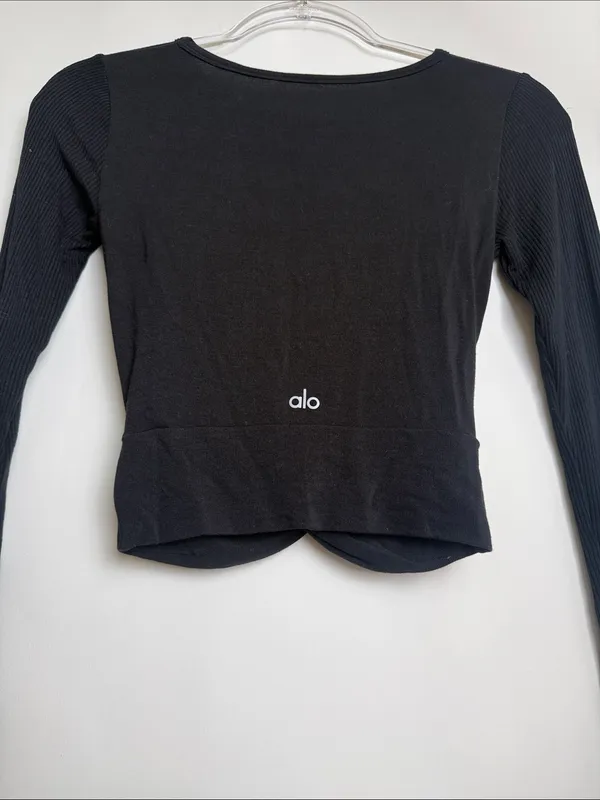 Alo Yoga Black Cover Long Sleeve Cropped Ribbed Top Wrap Detail Size Small - Image 6