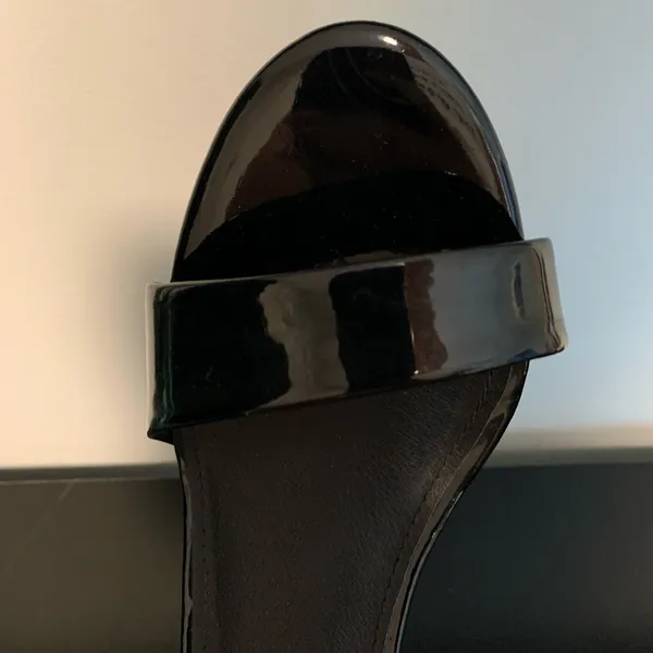 Steve Madden Black Patent Leather Heels - Image 6