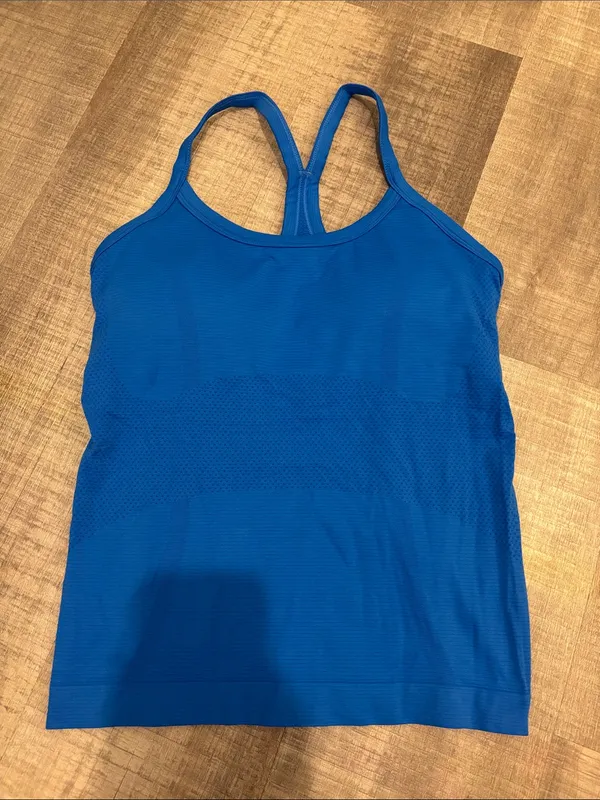 Amazon workout tank Blue Size M - Image 2