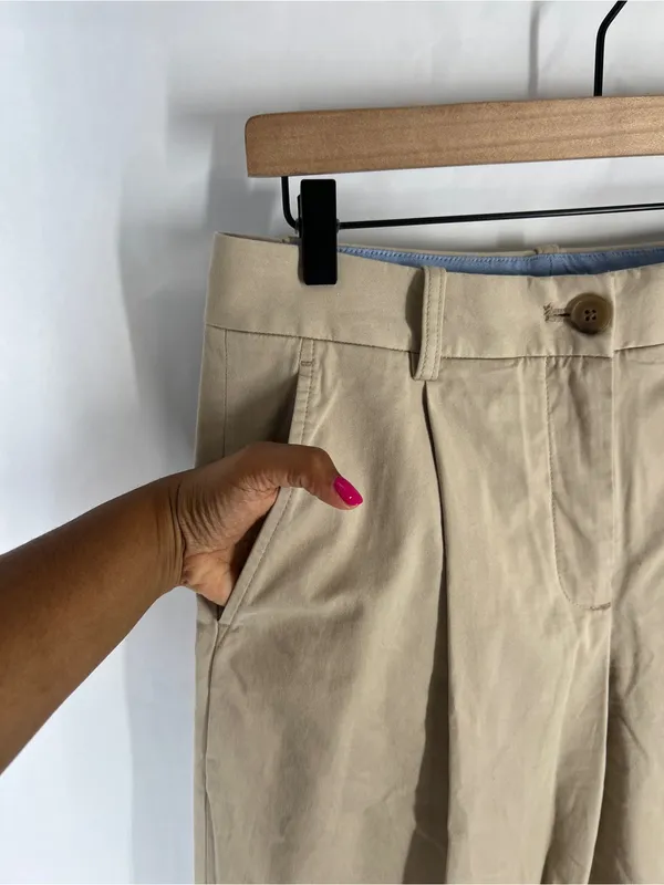 Aritzia Beige Khaki Mid-Rise Chino Carrot Trousers - Image 4