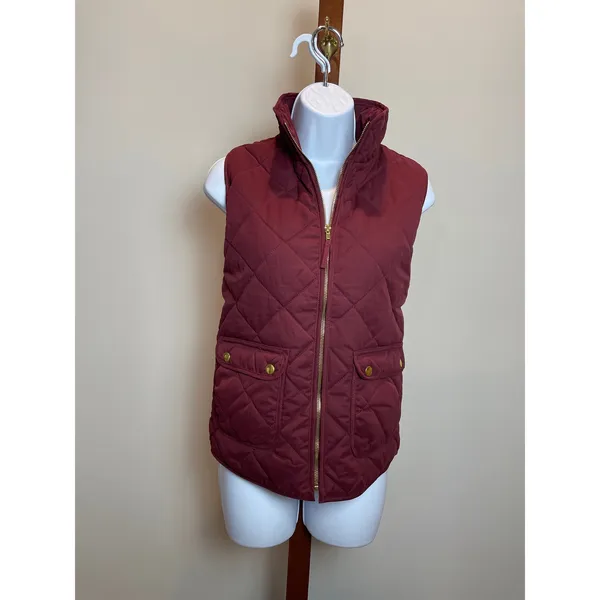 Blue Rain Vest Size S Burgundy Quilted Puffer Gold Hardware High Low Hem NWT - Image 8