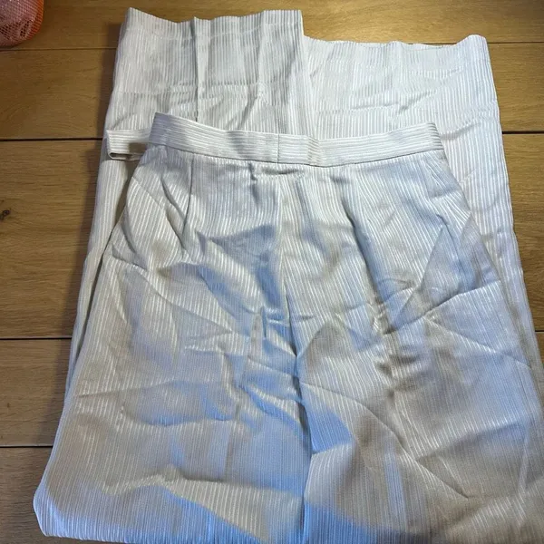 Zanella Corrine with tie front pleated 8 tan - Image 9