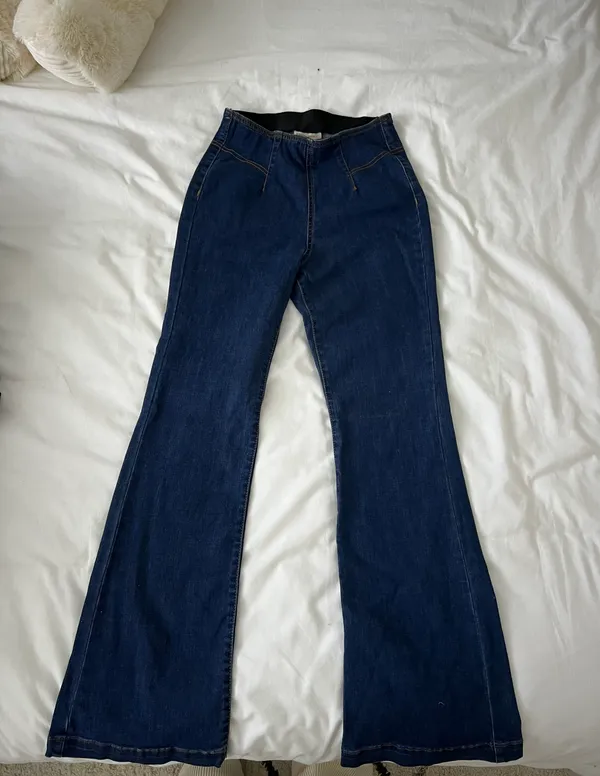 Knox Rose High Rise Flare Jeans - Image 4