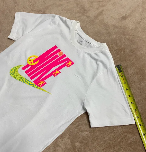 Nike “The Nike Tee” 100% Cotton T-Shirt with colorful psychedelic graphic Size L - Image 7