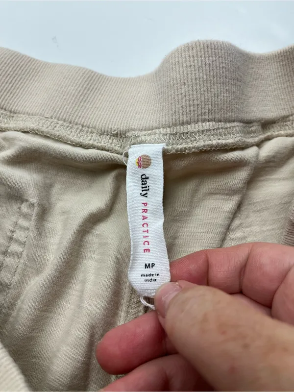 Daily Practice Beige‎ Cream Cropped Pants Womens Size Medium Petite Wide Leg - Image 2