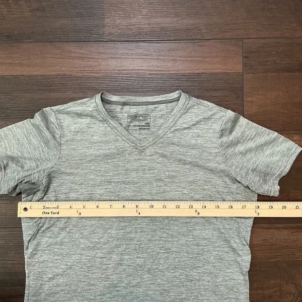 Patagonia Capilene Daily V-Neck Shirt Grey Heathered Baselayer Small Hiking Tee - Image 4