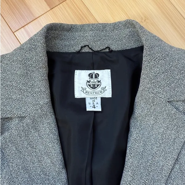 80's Vintage Renfrew Grey Herringbone Tweed Two Piece Blazer and Pants Suit - Image 8