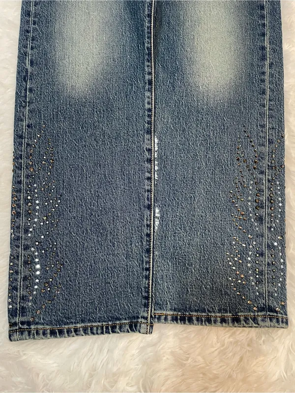 Levi's 501 Relaxed Jeans in Light Blue with Stud Accents - Image 10