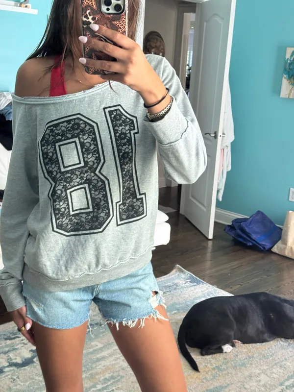 Self Esteem 18 vintage off the shoulder Crewneck - Image 2