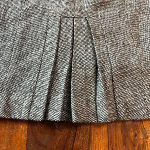 Michael Michael Kors‎ Grey Wool Tweed Pencil Skirt Pleated Back Size 6 Knee - Image 3