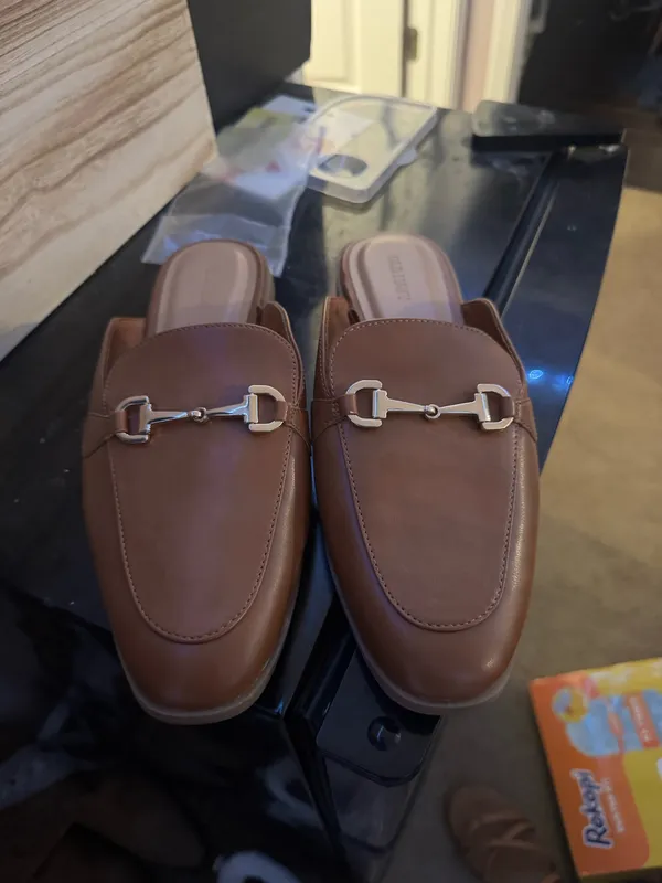 Old Navy Shoes Slip-On - Image 4