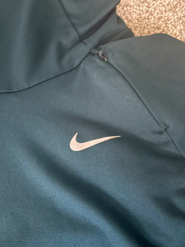 Nike Hooded Longsleeve - Image 2