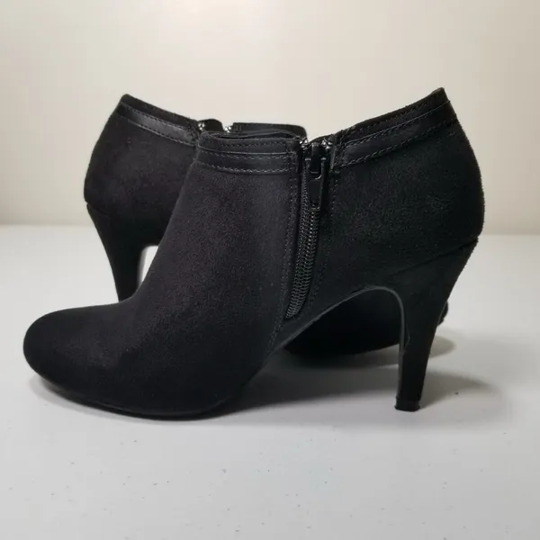 DEXFLEX Comfort Suede Black Women's Heeled Ankle Boots 8W - Image 9