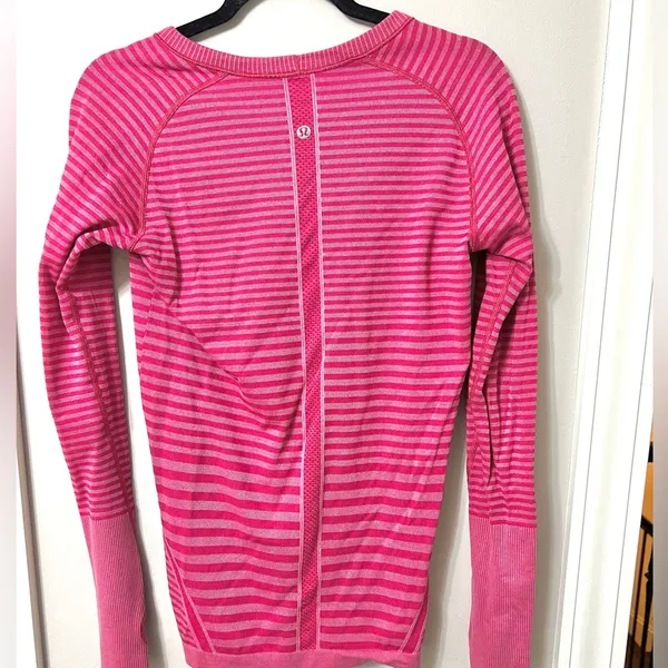 Lululemon Swiftly Tech Long-Sleeve shirt - Image 2