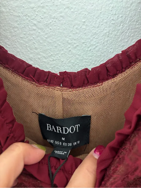 Bardot Alegra Stretch Lace Midi Dress in Burgundy nwt - Image 5