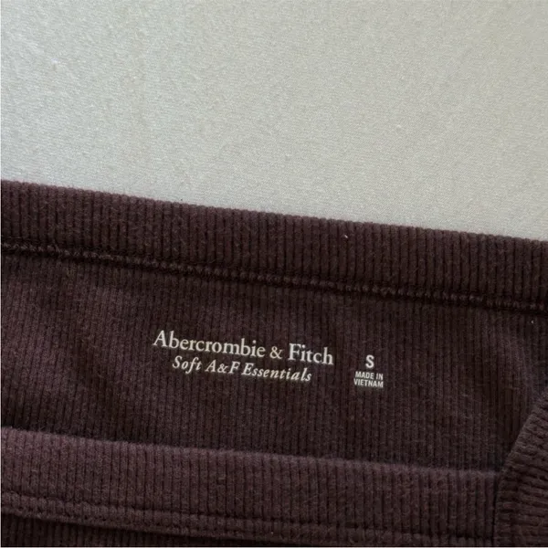 Abercrombie & Fitch Straight Neck Rib Tank Brown Small - Image 4