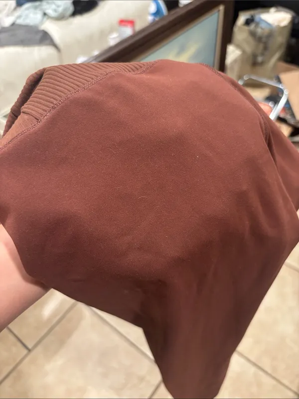 Vuori Ribbed Studio Legging in Cedar Red Brown - Image 5