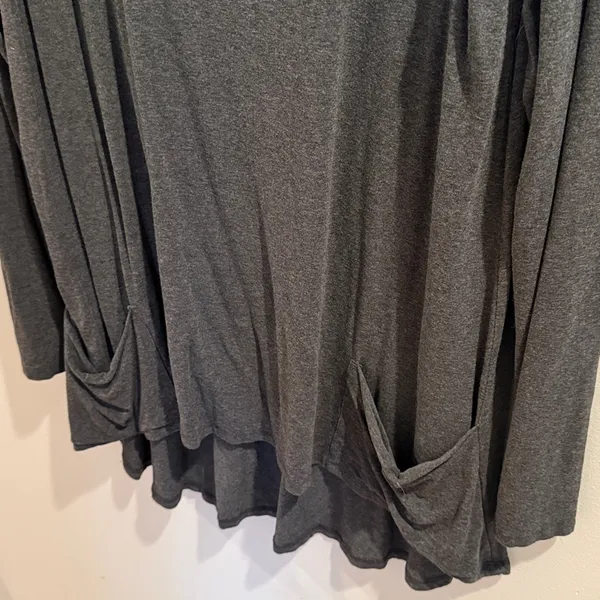 Elegant Gray Long Sleeve Women's Top Size Large - Image 2