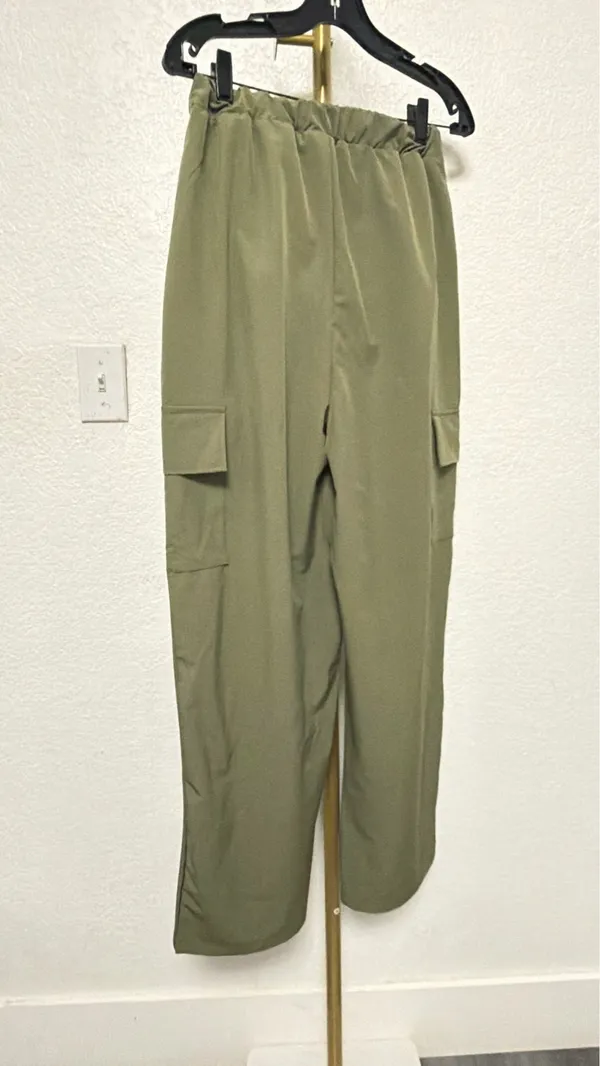 Derek Heart Olive Green High-Waisted Wide-Leg Cargo Pants - Size M 🌿✨ - Image 8