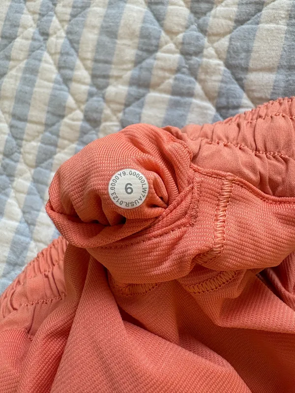 Sunny Coral Hotty Lululemon Hot Low-Rise Lined Shorts 2.5" - Image 3