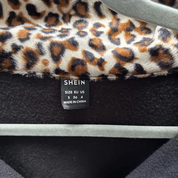 SHEIN Black Half-Zip Pullover with Leopard Print Collar - Image 3