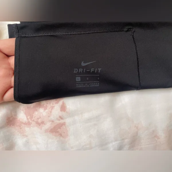 Nike Yoga Leggings - Image 10