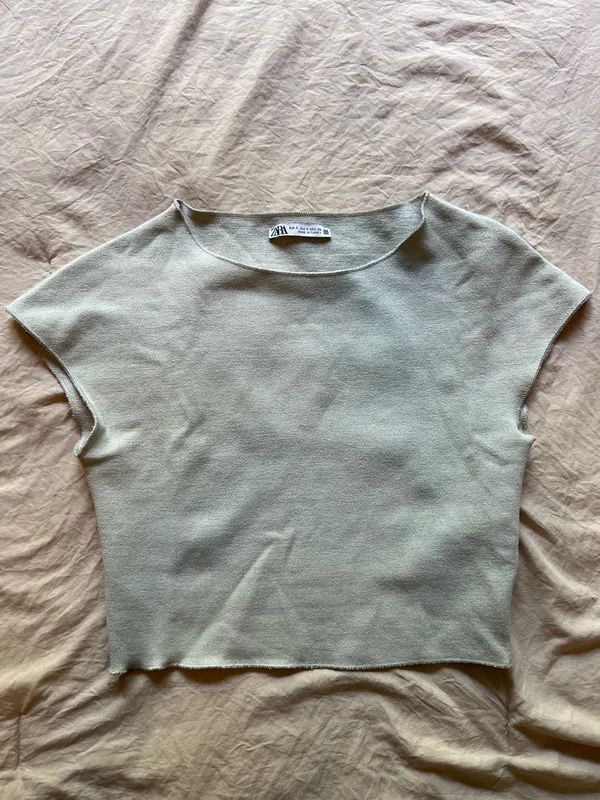 Gray Zara crop top - Image 2