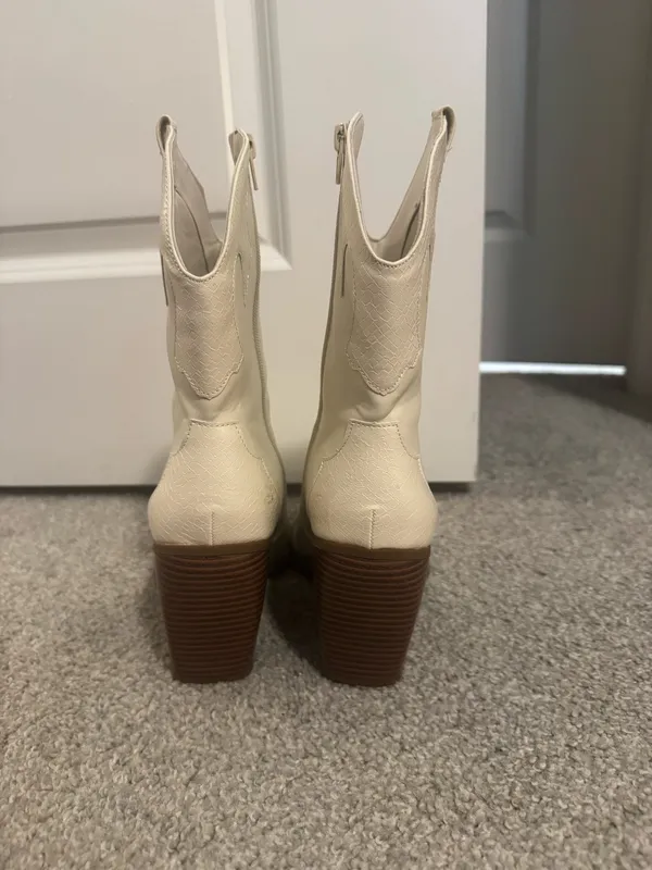 mix no. 6 White Cowboy Boots - Image 2
