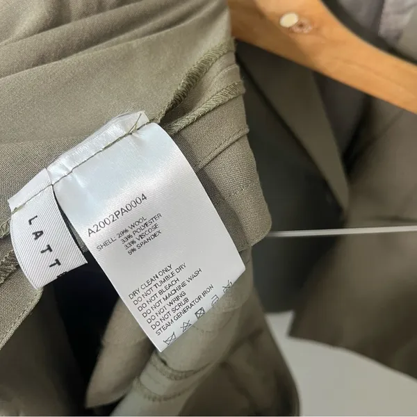 Lattelier SET Olive Green Blazer Short 2 Piece Set‎ Women’s Size S - Image 12