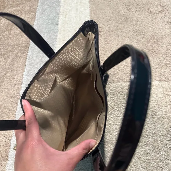 Kate Spade Elegant Black Patent Leather Tote Bag - Image 4