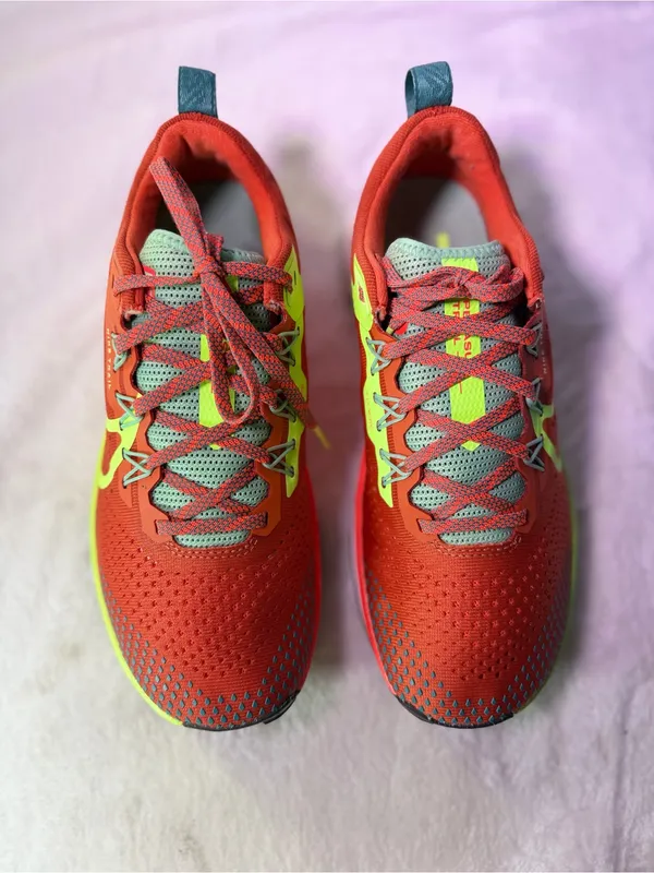 Nike Kids' Red and Neon Green Trail Sneakers - Image 3