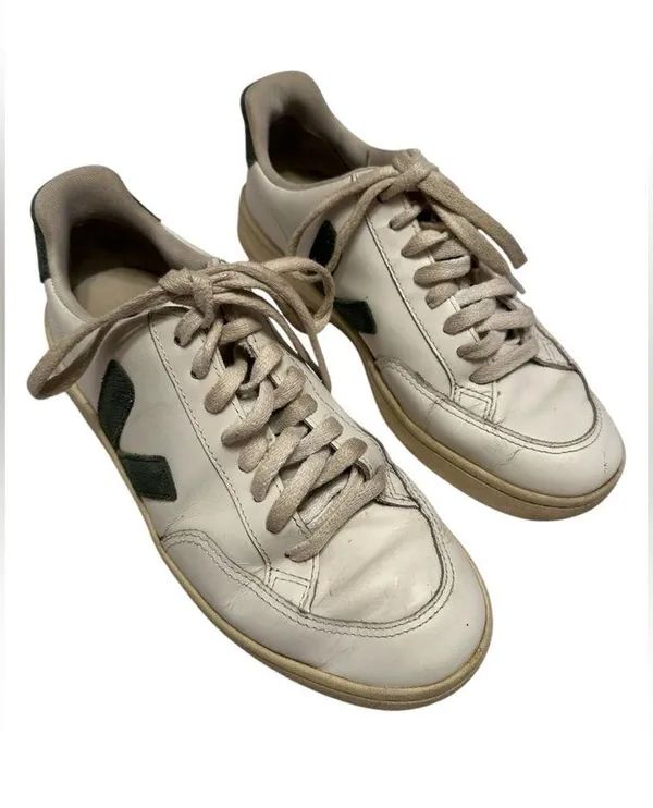Veja V-12 White Leather Low Sneaker - Image 2
