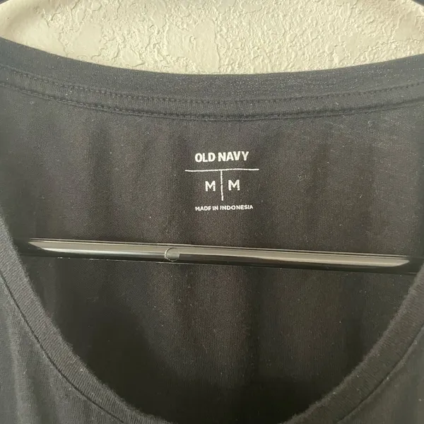 Old navy black tank - Image 3