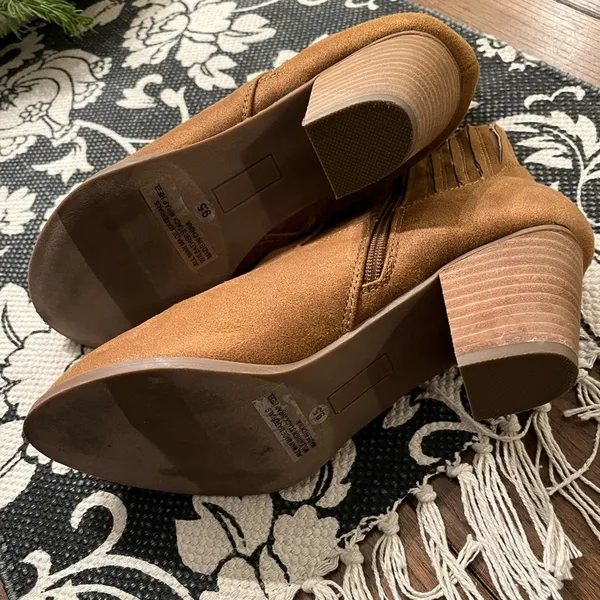 Dolce Vita Sz 9.5 Cognac Booties EUC Faux Suede - Image 3
