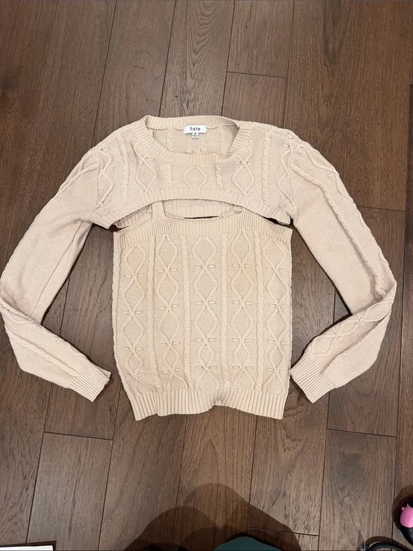 Fate Cropped Cable Knit Sweater & Tank Set in Beige Size Small - C27-183 - Image 6