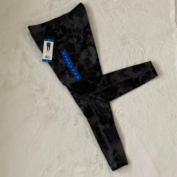Danskin Ladies High Rise 7/8 Tie Dye Legging with Pockets, Large (12-14) - Image 4