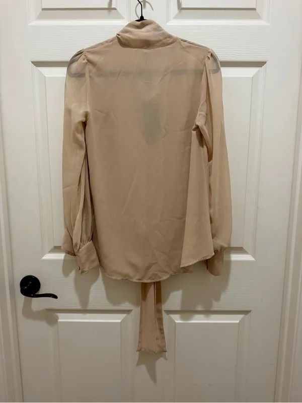 NWT For Love & Lemons Beige Chiffon Tie Neck Long Sleeve Button Down Blouse XS - Image 2