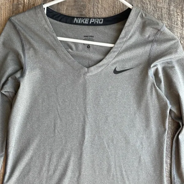 Nike Pro Core Fitted Long-Sleeve T-Shirt Sz M - Image 3
