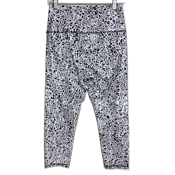 Balance Collection Leggings Womens Medium White Black Animal Print HighRise Crop - Image 4