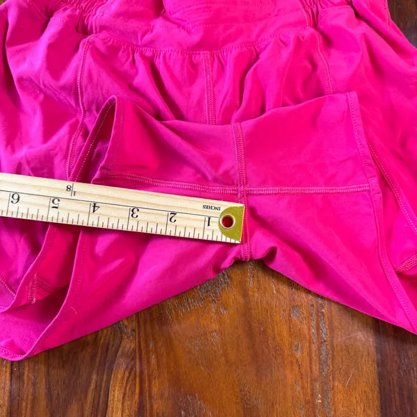 Lululemon Hotty Hot High-Rise Lined Shorts 2.5 Pink Size 2 - Image 3